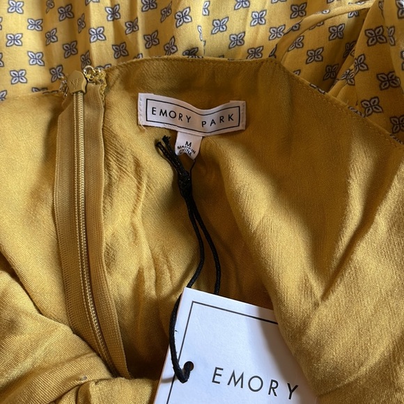 NWT Emory Park yellow jumpsuit with two tie front large medium - Picture 7 of 8